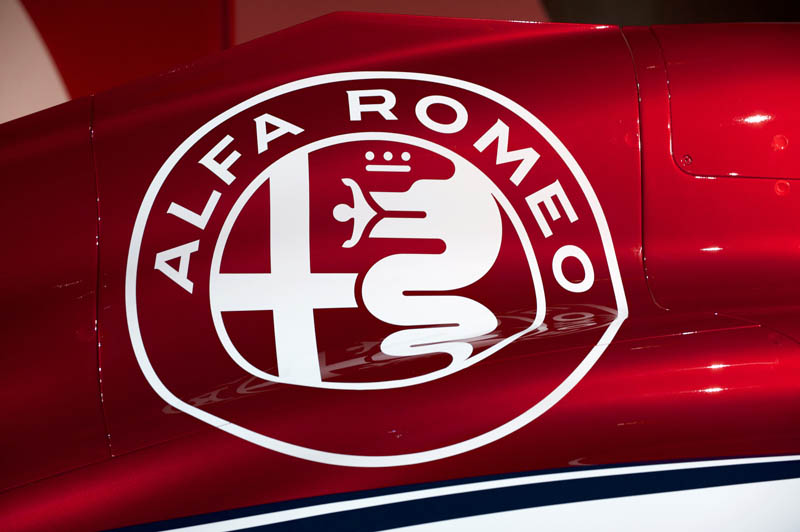 F1 Reader - Alfa Romeo partners with New Balance